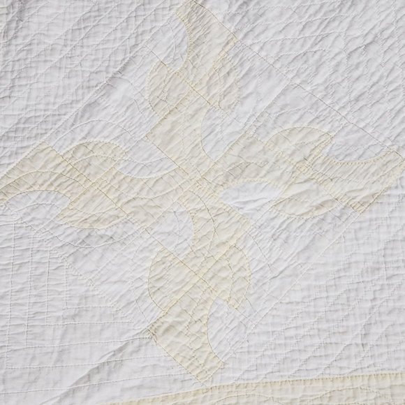 SOLD Vtg Hand Stitched Quilt Drunkard's Path 89 x 74 - Picture 5 of 14